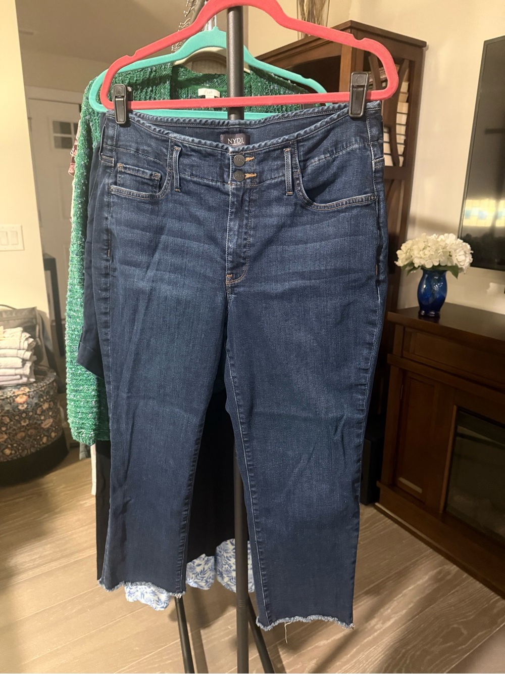 NYDJ Indigo Cropped Straight-Leg Jeans with Raw Hem